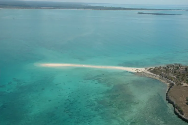 QUIRIMBAS_003_PHOTO_BY_Travel-Local_FLICKR QUIRIMBAS_003_PHOTO_BY_Travel-Local_FLICKR