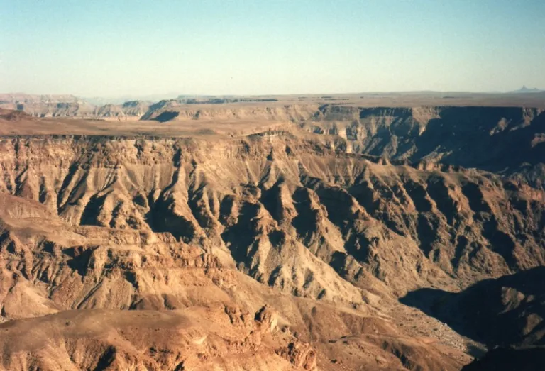 AISAIS_002_PHOTO_BY_DAVID-HOLT_FLICKR AISAIS_002_PHOTO_BY_DAVID-HOLT_FLICKR