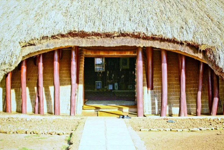 KASUBI_001_PHOTO_BY_Andrew-Moore_FLICKR KASUBI_001_PHOTO_BY_Andrew-Moore_FLICKR