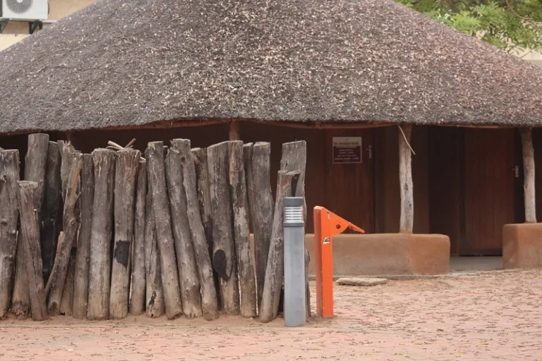 NATIONALMUSEUM_004_PHOTO_BY_Mompati-Dikunwane_WIKIPEDIA NATIONALMUSEUM_004_PHOTO_BY_Mompati-Dikunwane_WIKIPEDIA