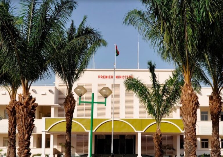 GOVERNMENT BF 001 768x543