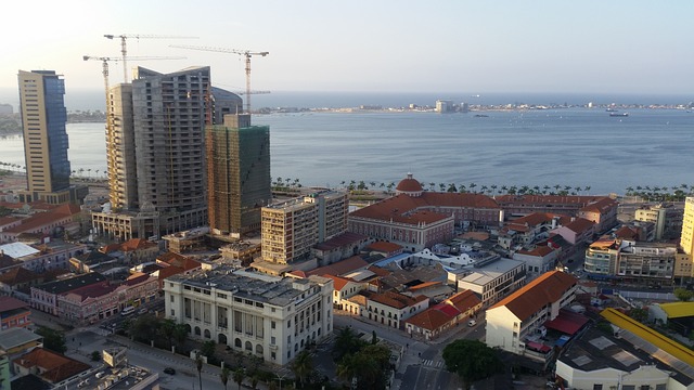Angola from a civil war to a great economic future. 1