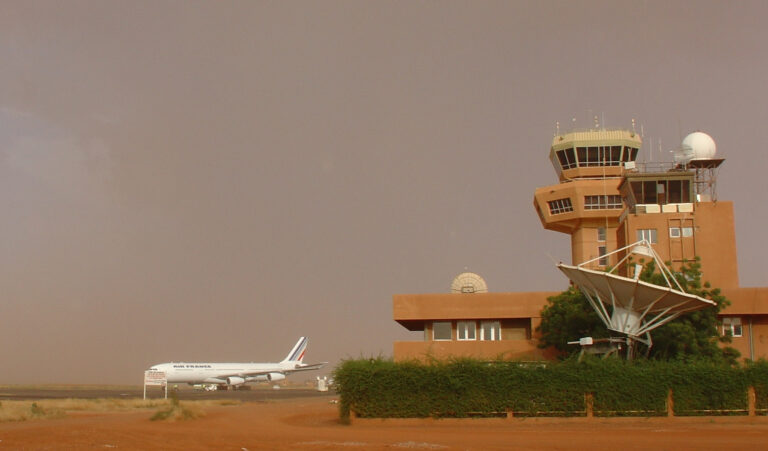Diori Hamani International Airport - Niamey - Niger 2 Niameyairport 2005 crop Public Domain US Government WIKIPEDIA 768x451