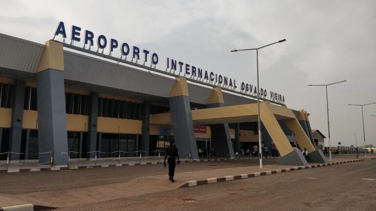 Aeroporto de Bissau Guinea Bissau pgoto by Jcornelius WIKIPEDIA 768x432