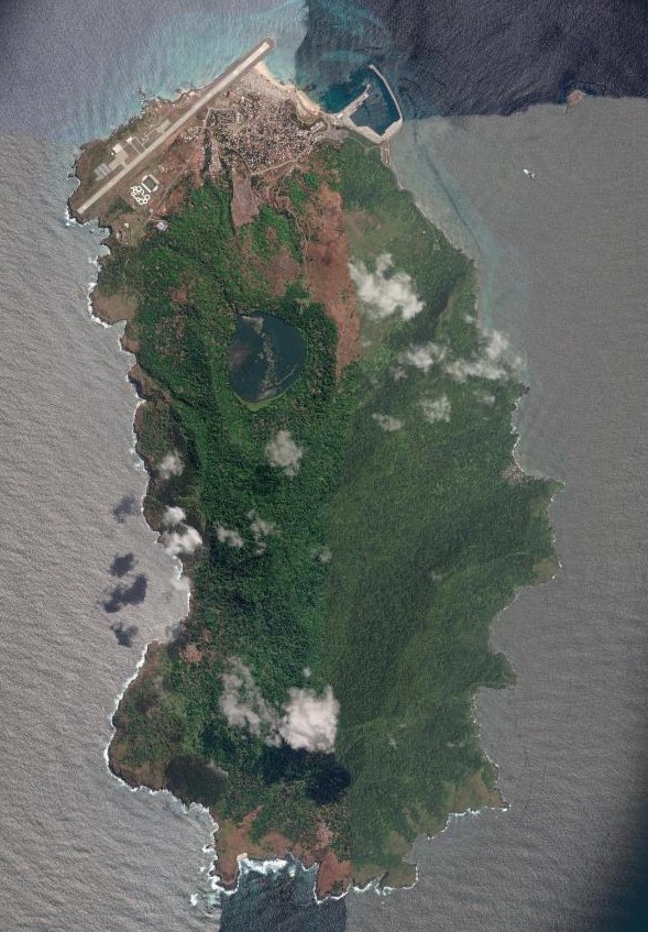 Lake Mazafin - Annobón - Equatorial Guinea 2 Lago Mazafim GE photo by OpenStreets MAPS 02