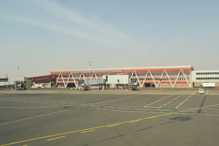 Aeroport international Modibo Keita photo by Jjm2311 Wikipedia 768x512
